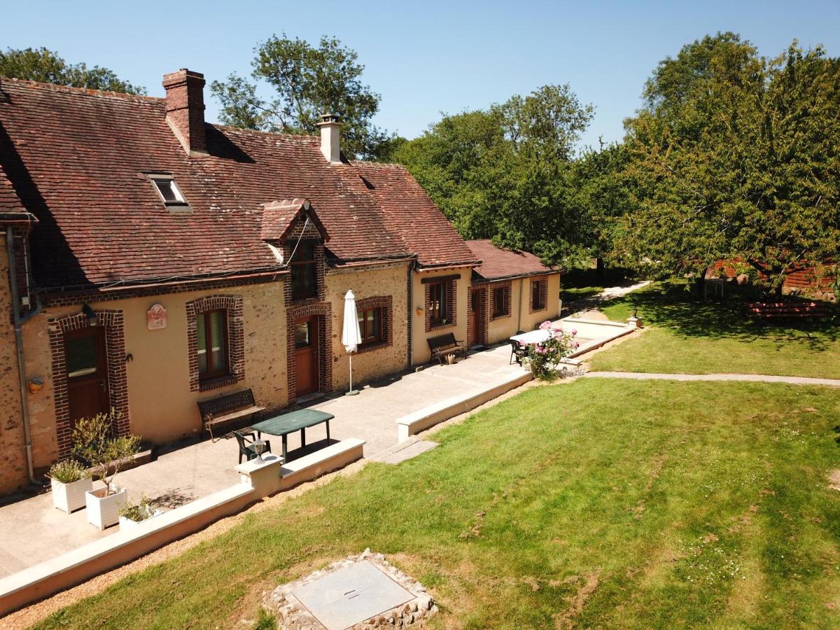Les Gites De La Maison Lierue Thiron-Gardais Kültér fotó
